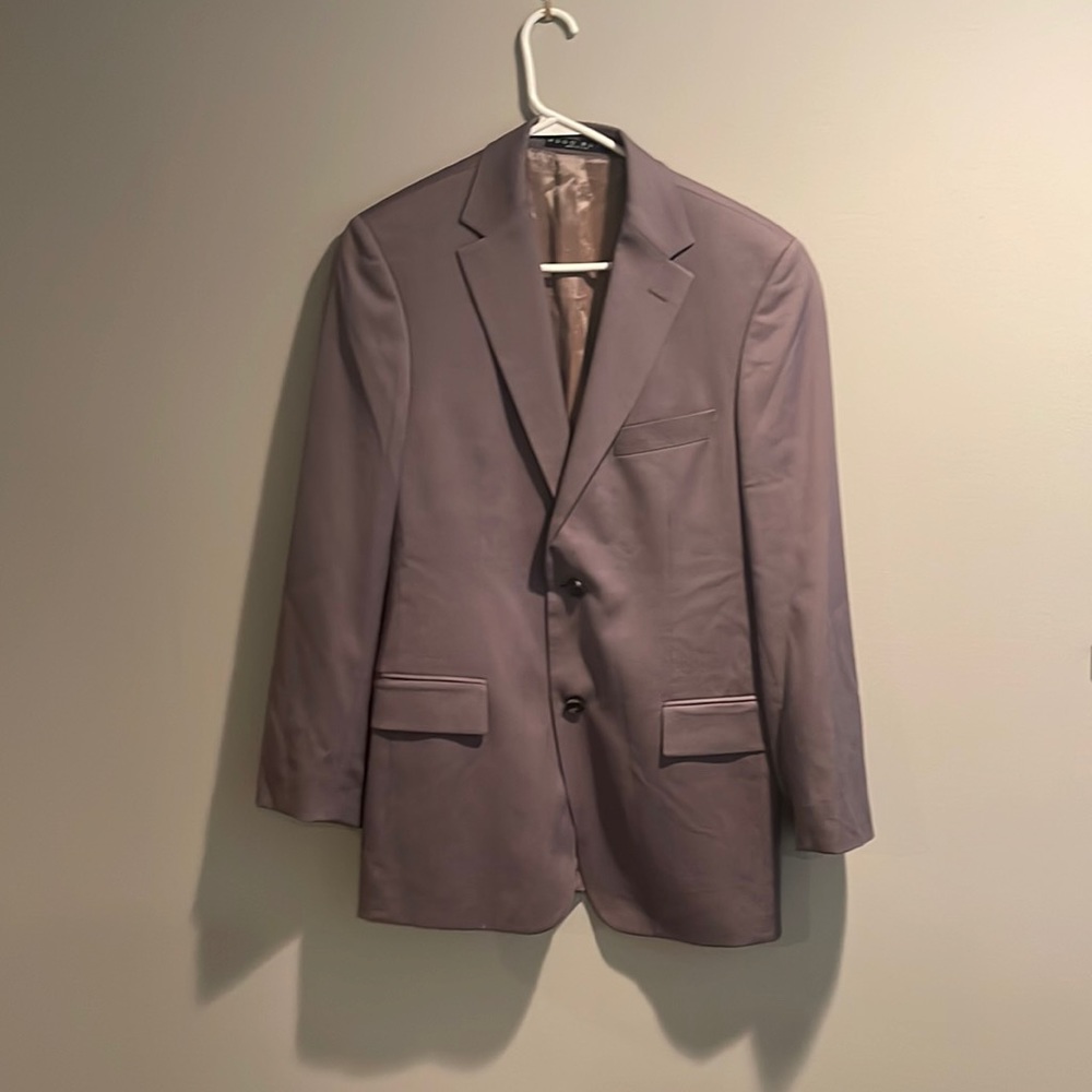 MSRP $300+ Hugo Boss suit size 36R